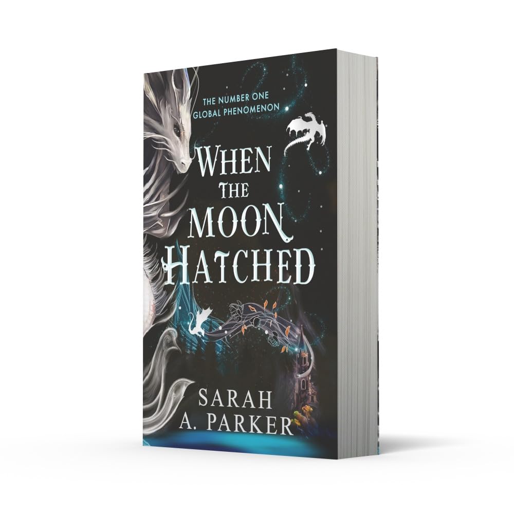 The Moonfall #01 When the Moon Hatched (Sarah A. Parker)