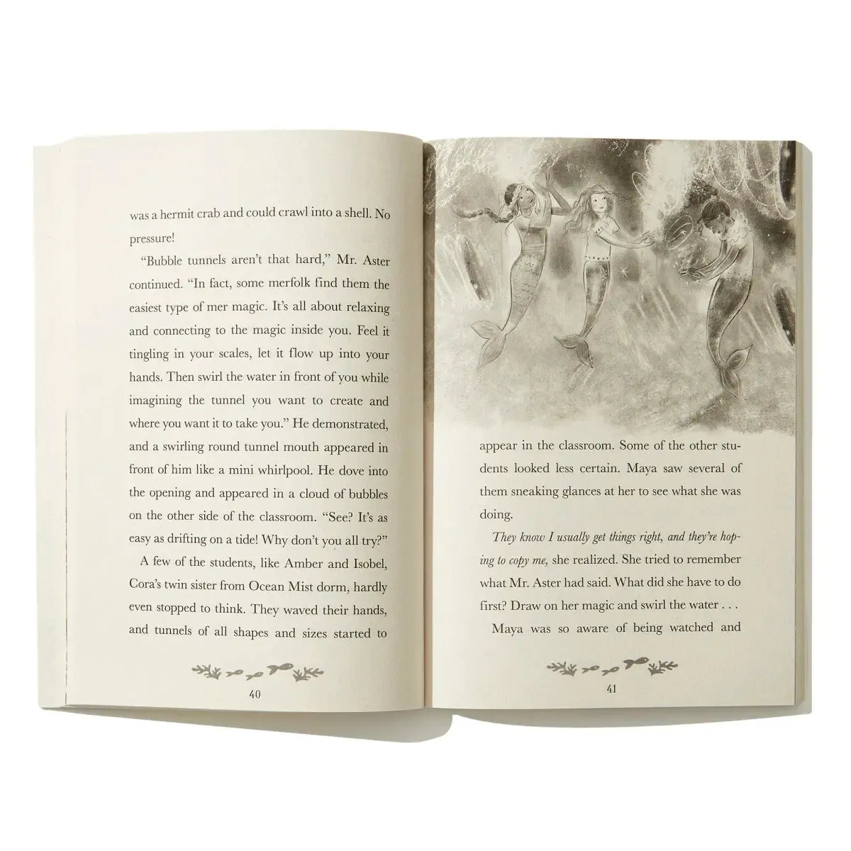 Mermaid Academy #3: Maya and Rainbow US - Paperback / softback