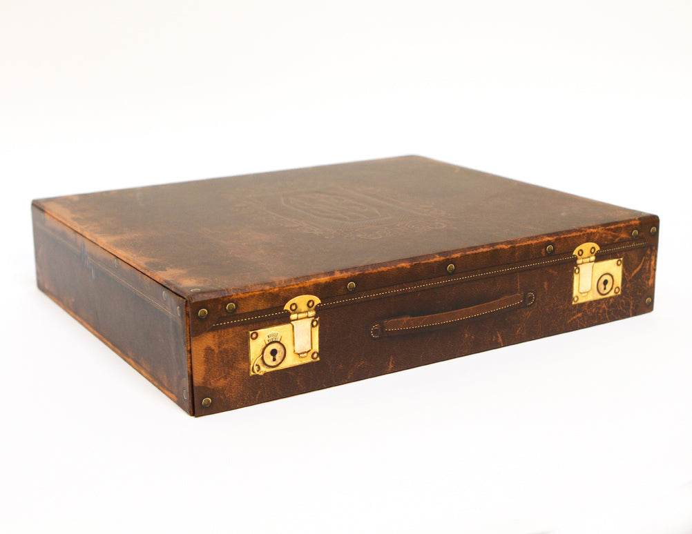 Fantastic Beasts and Where to Find Them: Newt Scamander Deluxe Stationery Set inside page 1