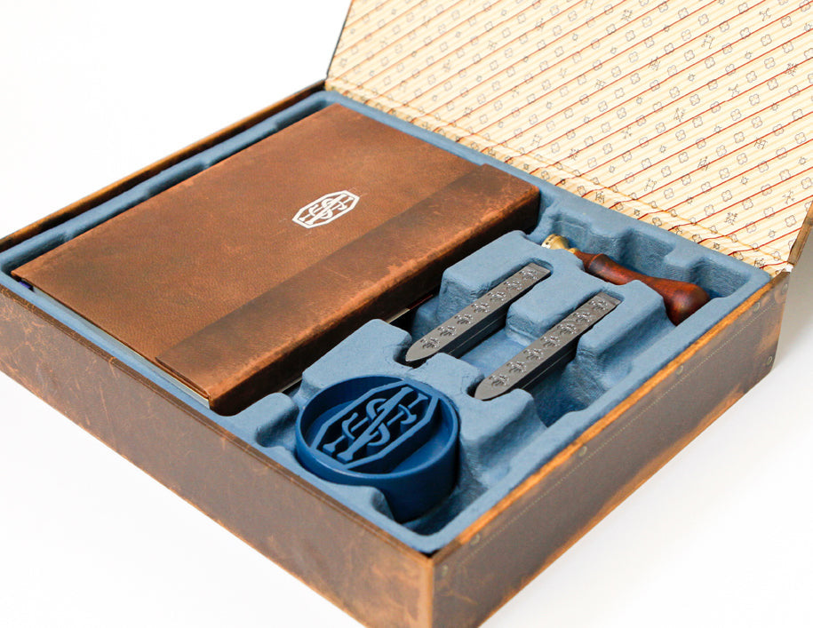 Fantastic Beasts and Where to Find Them: Newt Scamander Deluxe Stationery Set inside page 3
