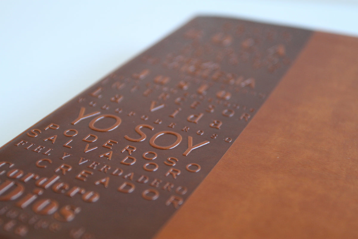 Biblia RVR60 letra grande tamaño manual, simil piel canela con nombres de Dios / Spanish Bible RVR60 Handy Size Large Print Leather soft Brown with Names of Go interior 4 (ISBN 9781644734957)