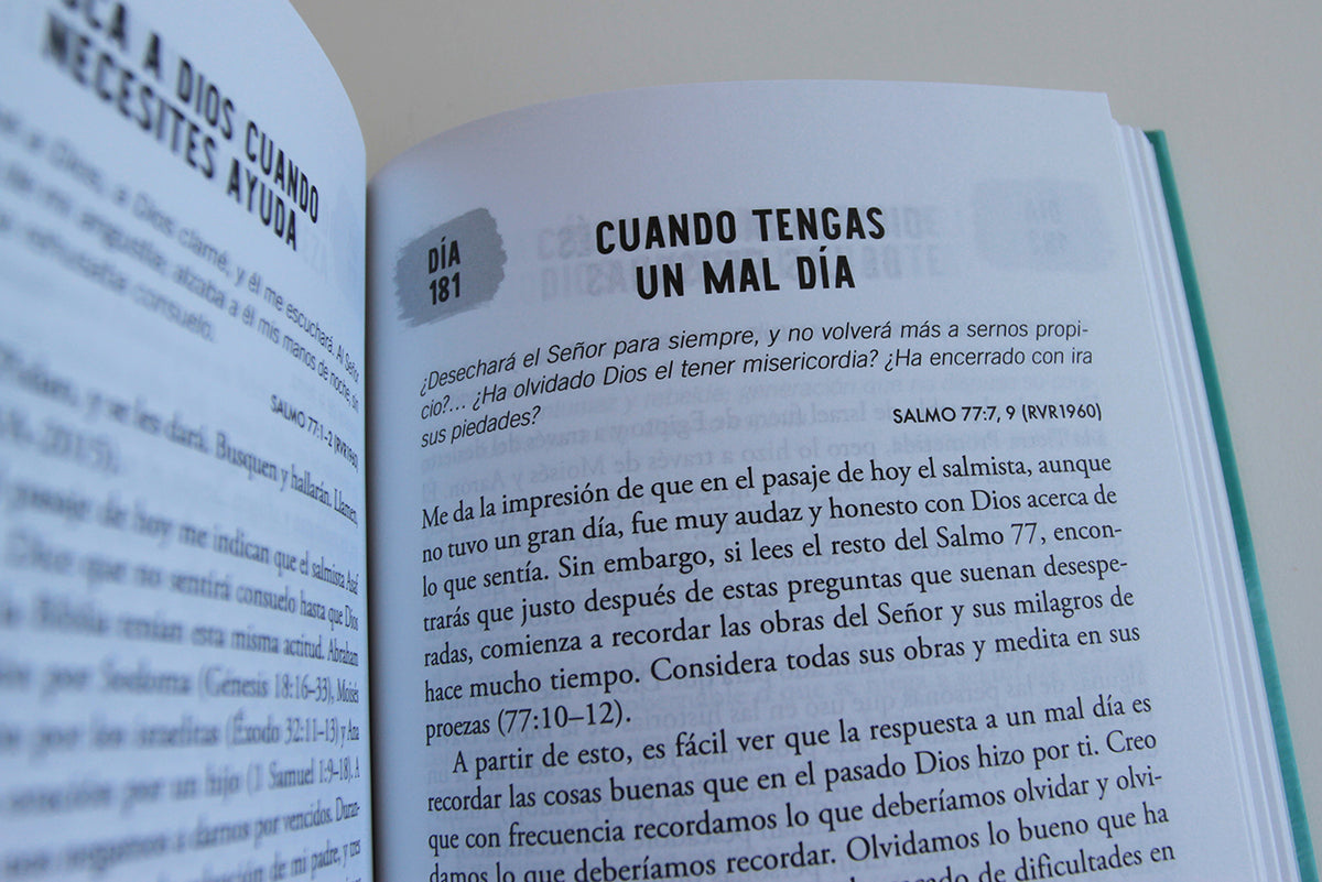 Devocionales diarios de los salmos: 365 reflexiones para todos los días / Daily D evotions from Psalms: 365 Daily Inspirations interior 4 (ISBN 9781644739587)