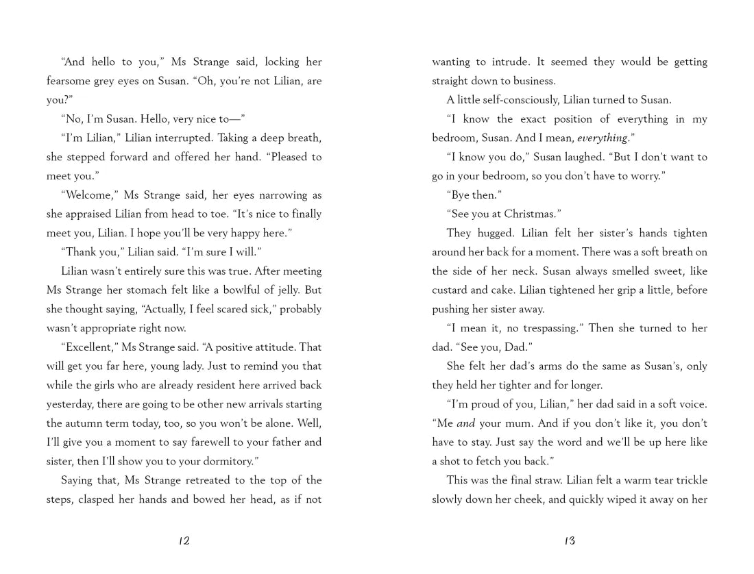 Shadowhall Academy: The Whispering Walls GB - Paperback / softback