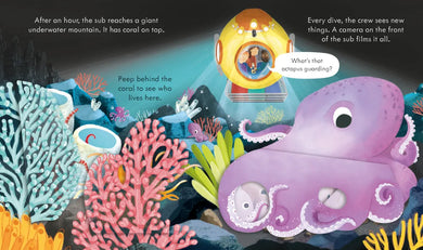 Peep Inside How a Submarine Works GB - Board book