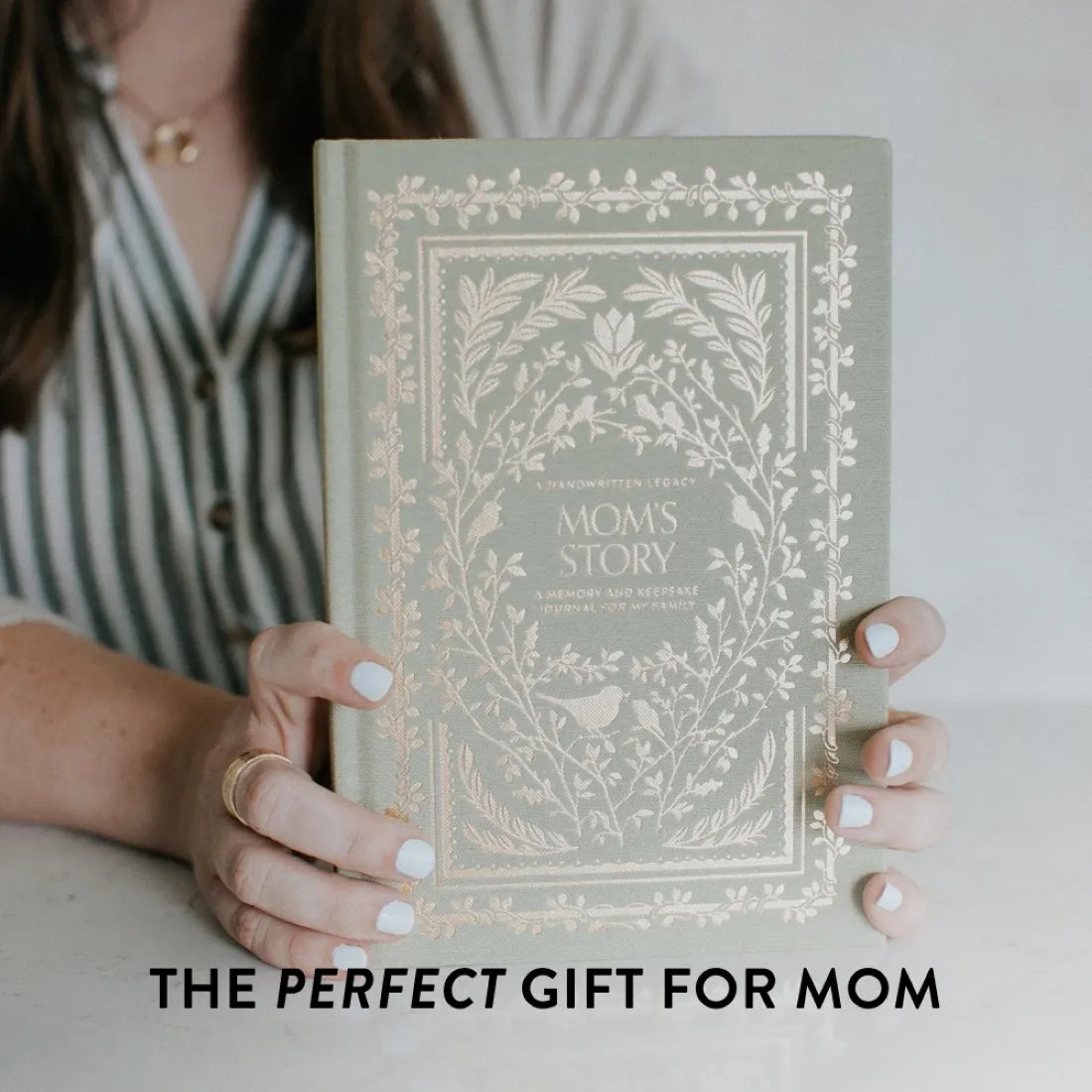 Mom's Story US - Hardback