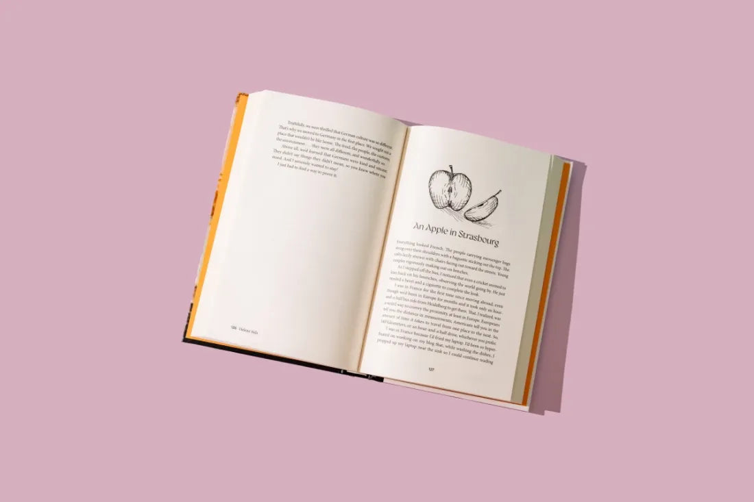 Two O'Clock on a Tuesday at Trevi Fountain US - Hardback