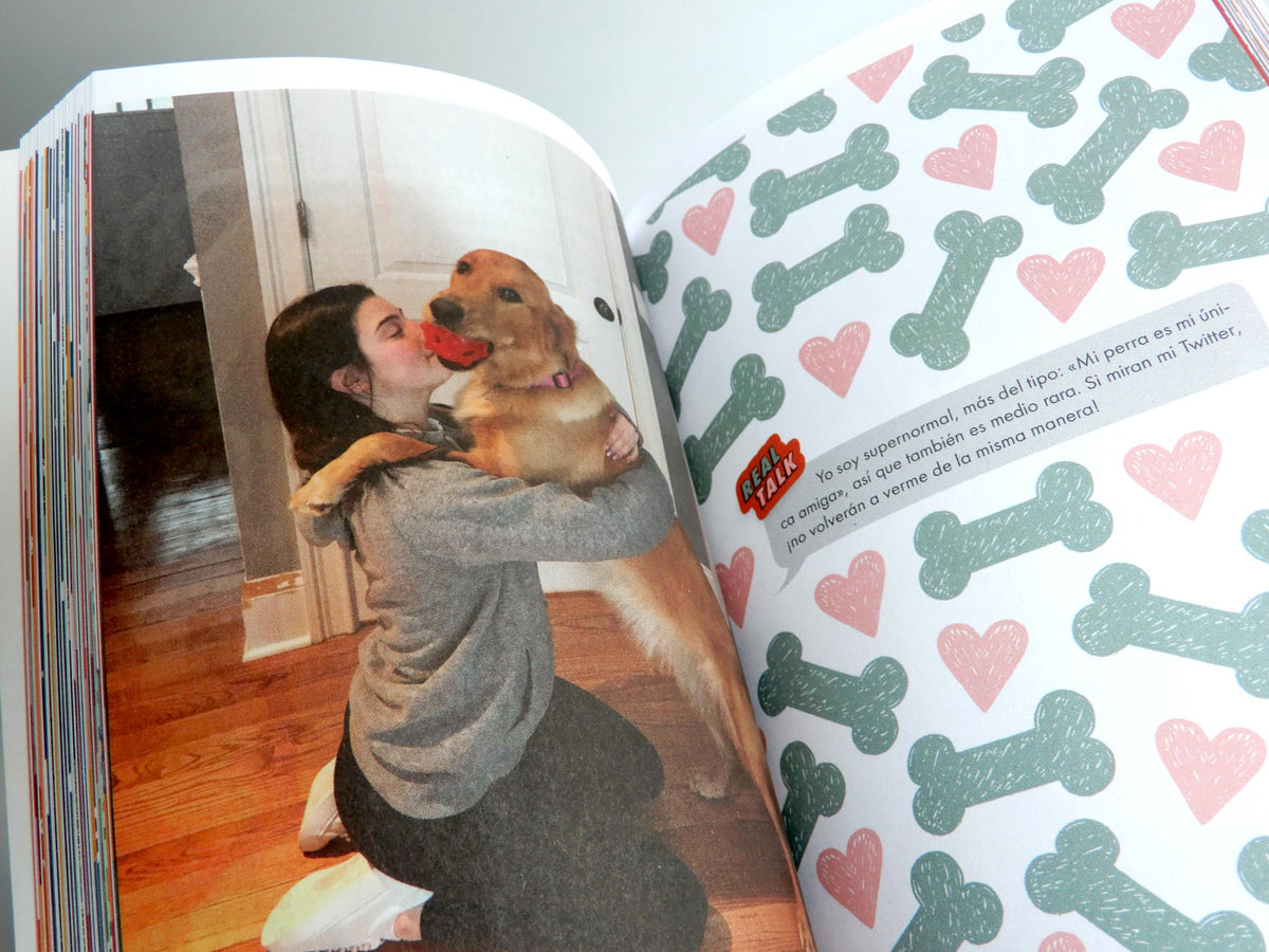 Simplemente Charli: Mis secretos para que brilles siendo tú / Essentially Charli: The Ultimate Guide to Keeping It Real interior 2 (ISBN 9786073199889)