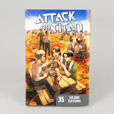 Attack on Titan 35: FLY Collector's Box Set US - Multiple-component retail product, boxed