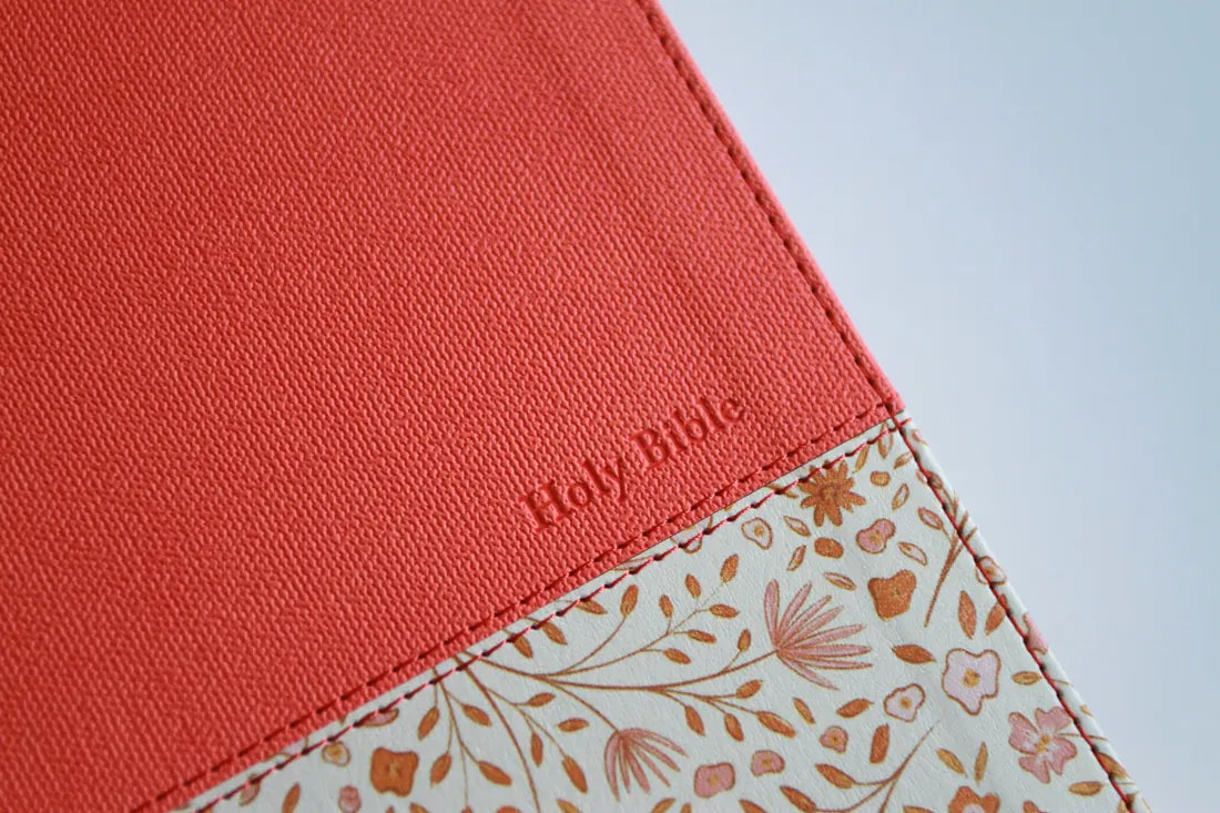 KJV Holy Bible, Large Print Handy Size format, 2 Piece Pink Floral Leathersoft with Ribbon Marker, Red Letter US - Hardback
