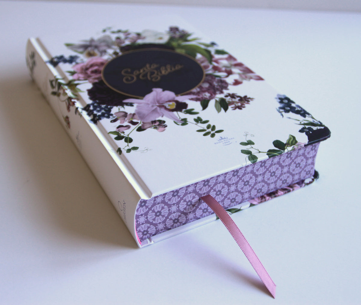 Biblia RVR 1960 letra gigante, tamaño manual, tapa dura, corona de flores con índice / RVR 1960 Handy Size Giant Print HC Floral Crown with Index interior 3 (ISBN 9798890985651) [onix:1fa6e4e823f4c1bd2ca439f220138b6b]