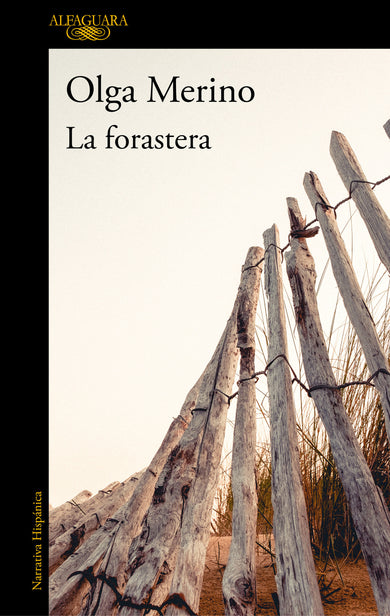 La forastera / The Stranger cover (ISBN 9788420438450) [onix:30c0000ae9dbfd33d19c0f1f57c12c63]
