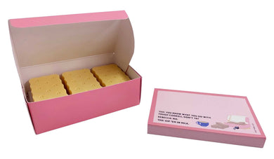 Ted Lasso: Biscuits with the Boss Scented Eraser & Sticky Notepad Set interior 1 (ISBN 9798886635706) [onix-asset:f0512d7424409505a63c60c8c795af7b97c75a6182407e1301fa103e50bab780]