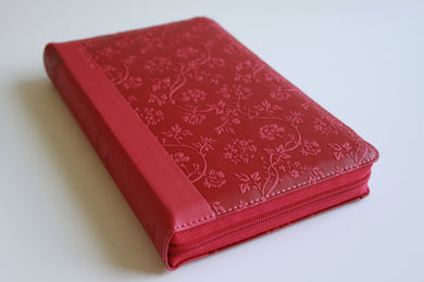 Biblia RVR 1960 letra gigante, tamaño manual, símil piel rosada, cremallera, índice / Spanish Bible RVR 1960 Giant Print, handy Size, Pink Leathersoft interior 8 (ISBN 9798890985088) [onix:20d54df003913ececaac0c1e48ed55b1]