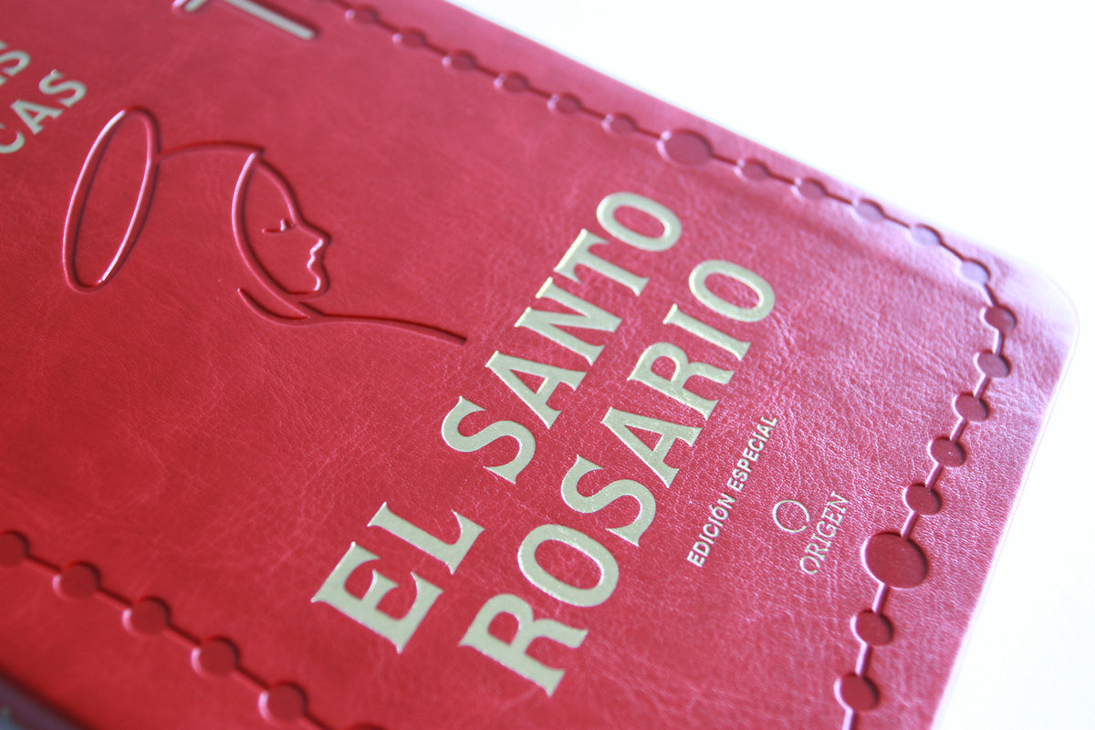 El Santo Rosario: Libro de oraciones católicas (edición de regalo) / Holy Rosary: Book of Catholic Prayers (Gift Edition) interior 3 (ISBN 9798890982322) [onix:d380c62b17928c8f211a75b71af6a842]