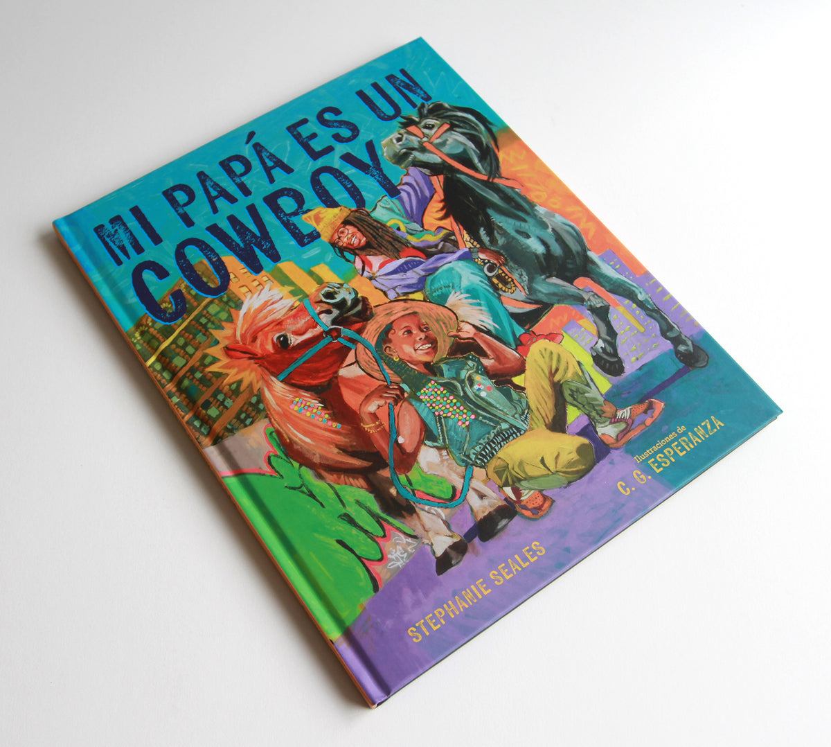 Mi papá es un cowboy / My Daddy Is a Cowboy interior 6 (ISBN 9798890982469) [onix:86d9e36c4c9ba579435a59391ff612c6]