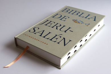 Biblia Católica Biblia de Jerusalén Latinoamericana, tapa dura edición clásica marrón arena con índice / Jerusalem Bible - Latin American Edition HC Sand interior 5 (ISBN 9798890983954) [onix:2e2c575293ce30e27a274a8694b75ac4]