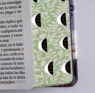 Biblia Reina Valera letra gigante, tapa dura, flores moradas, con cantos pintados e índice / Spanish Bible Reina Valera Giant Print, Hardcover Purple Flowers interior 7 (ISBN 9798890985637) [onix:3a9c40fca3d059c48b5805f9ef939f3e]
