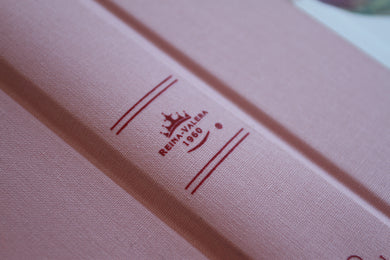 Biblia Reina Valera 1960 letra grande. Tela rosada con flores, manual con índice / Spanish Bible RVR 1960, Large Print, Pink Floral Cloth with Index interior 6 (ISBN 9798890981653) [onix:d1e9f69ebd37066a2334e3d069c940aa]