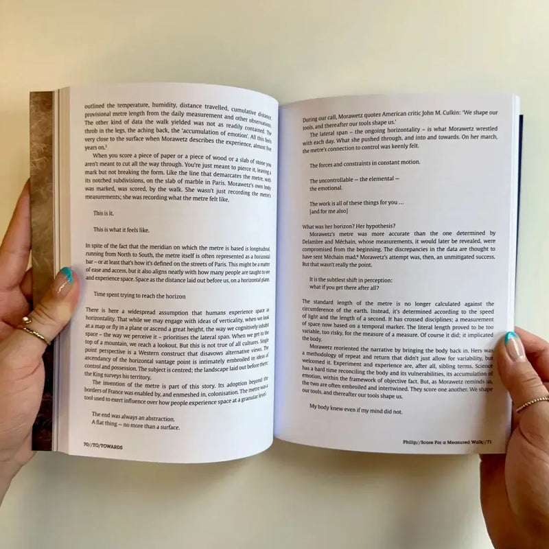 Walking US - Paperback / softback