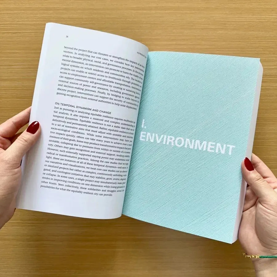 The Equitably Resilient City US - Paperback / softback