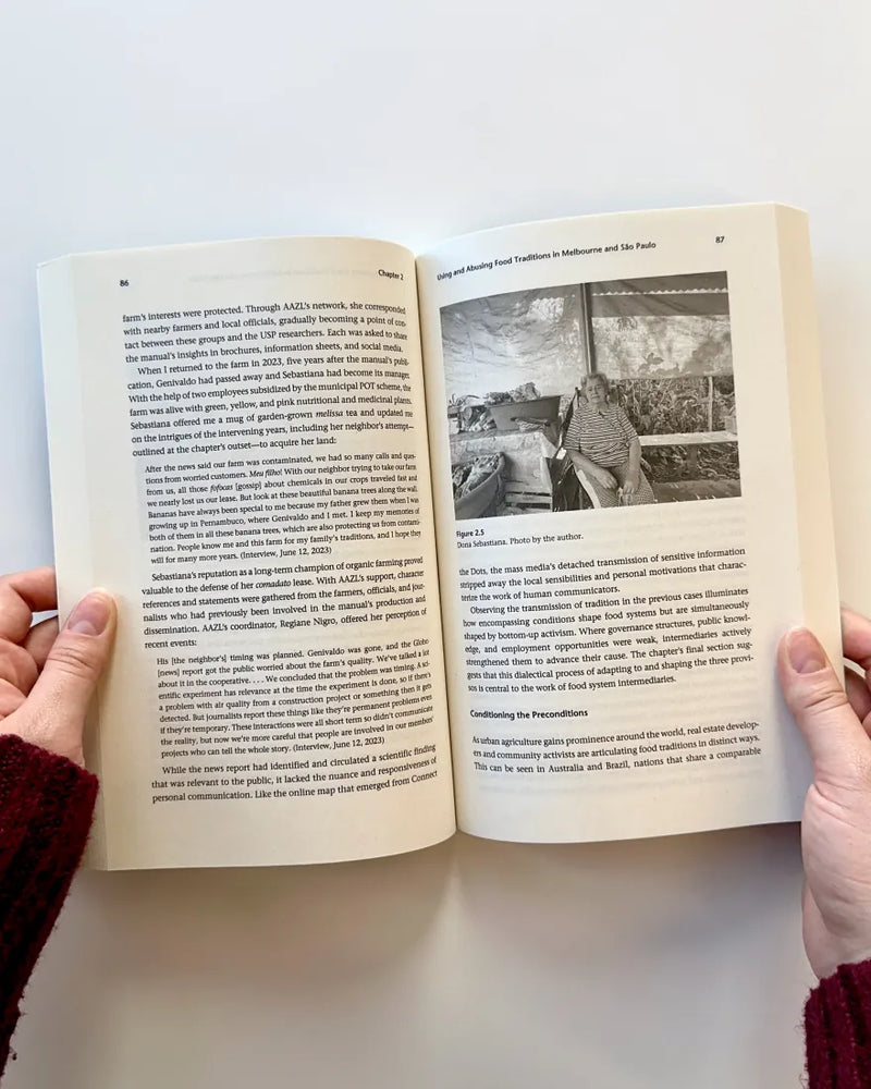 Food System Intermediaries US - Paperback / softback