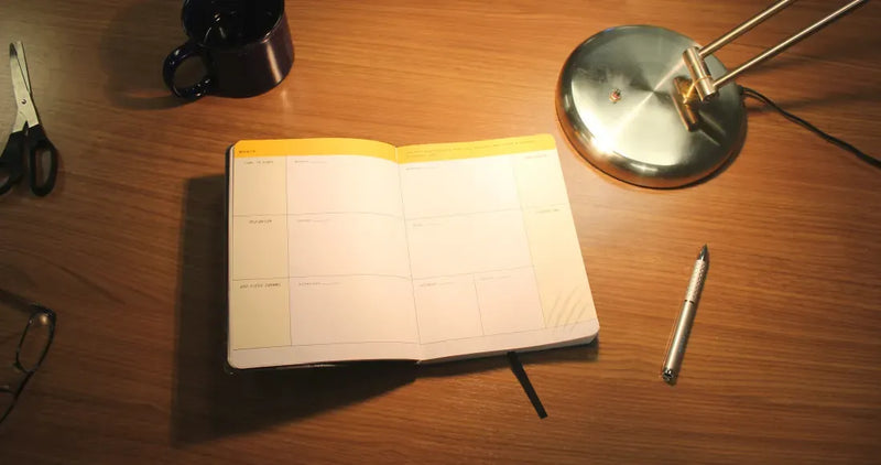 Chase the Lion Weekly Planner US - Diary or journal