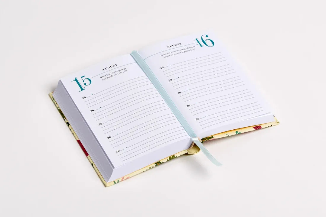 Q&A a Day for Moms US - Hardback