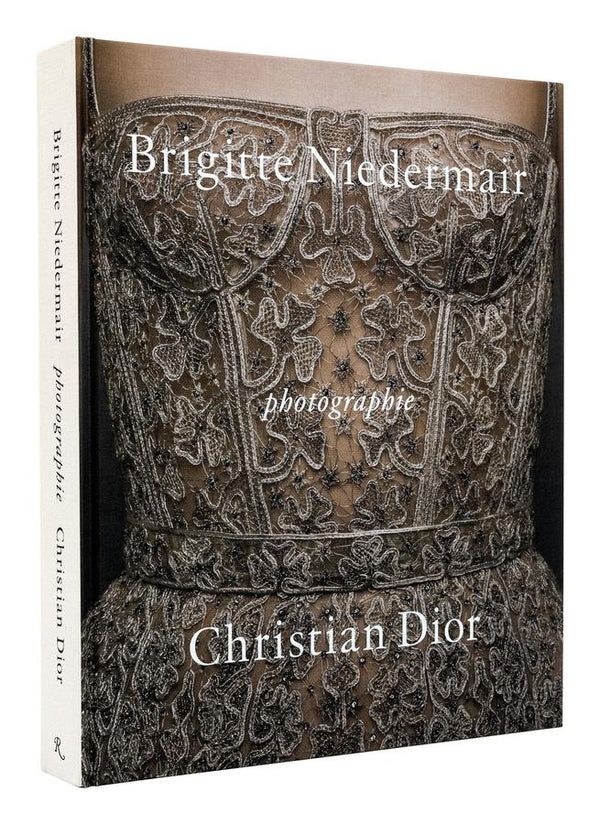 Photographie: Christian Dior by Brigitte Niedermair-Photography and photographs-買書書 BuyBookBook