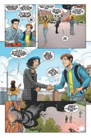 Your Friendly Neighborhood Spider-Man: Old School/New School US - Paperback / softback