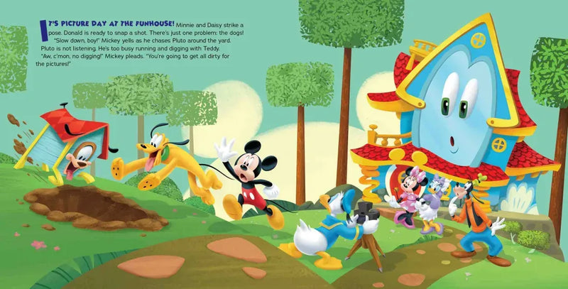 Mickey Mouse Funhouse: Dino Doggies US - Paperback / softback