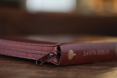 Biblia Reina Valera 1960 letra grande. Símil piel canela, cremallera, tamaño manual / Spanish Bible RVR 1960. Handy Size, Large Print, Leathersoft, Brown Zip interior 5 (ISBN 9781644732175)