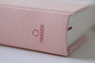 Biblia Reina Valera 1960 letra grande. Tapa Dura, Tela rosada con flores, tamaño manual / Bible RVR 1960. Handy Size, Large Print, Hardcover, Pink interior 3 (ISBN 9781644733875)