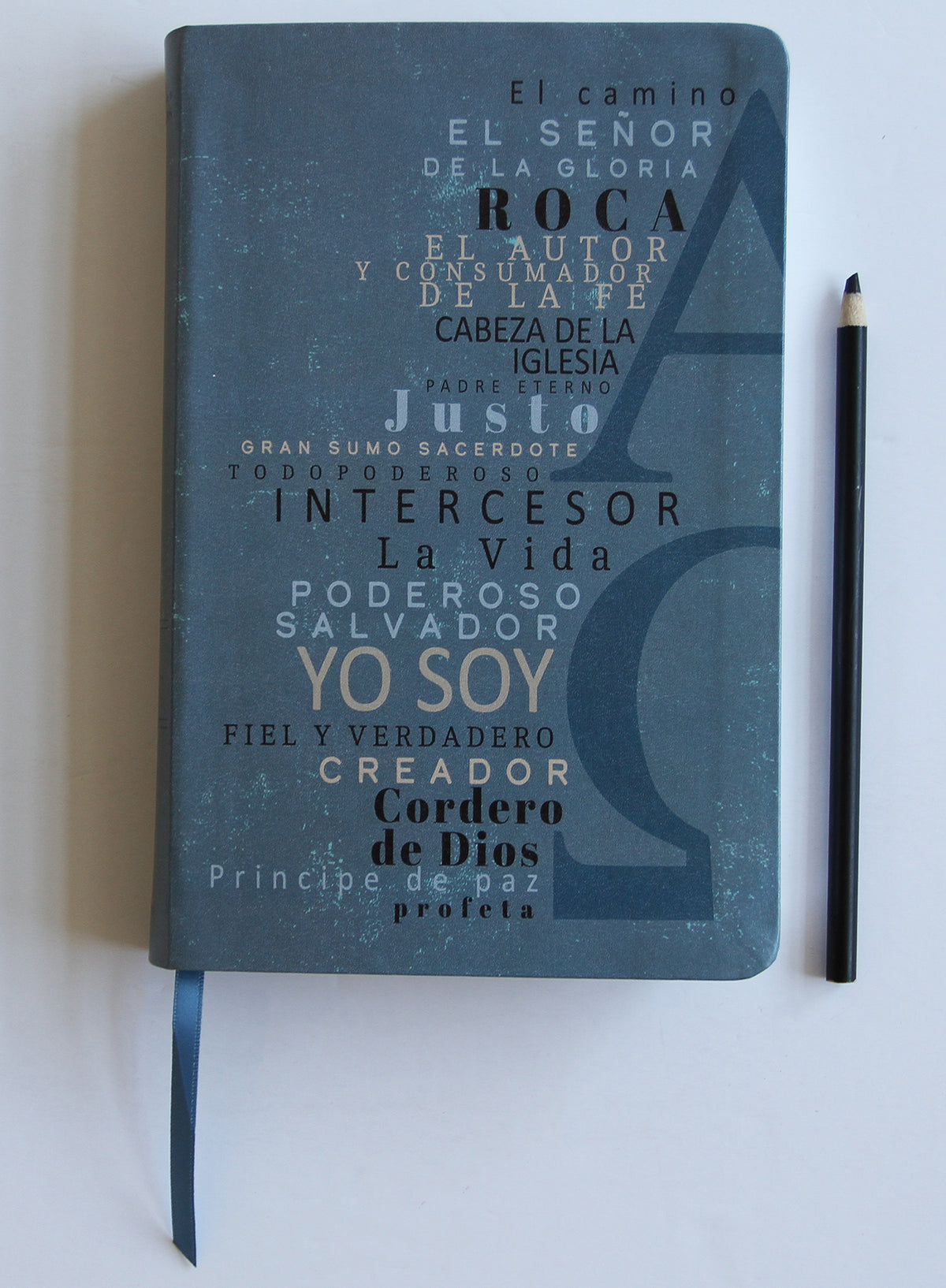 Biblia RVR 1960 letra grande tamaño manual, simil piel azul Alpha Omega con nombres de Dios / Spanish Bible RVR 1960 Handy Size Large Print Leathersoft interior 5 (ISBN 9781644735619)