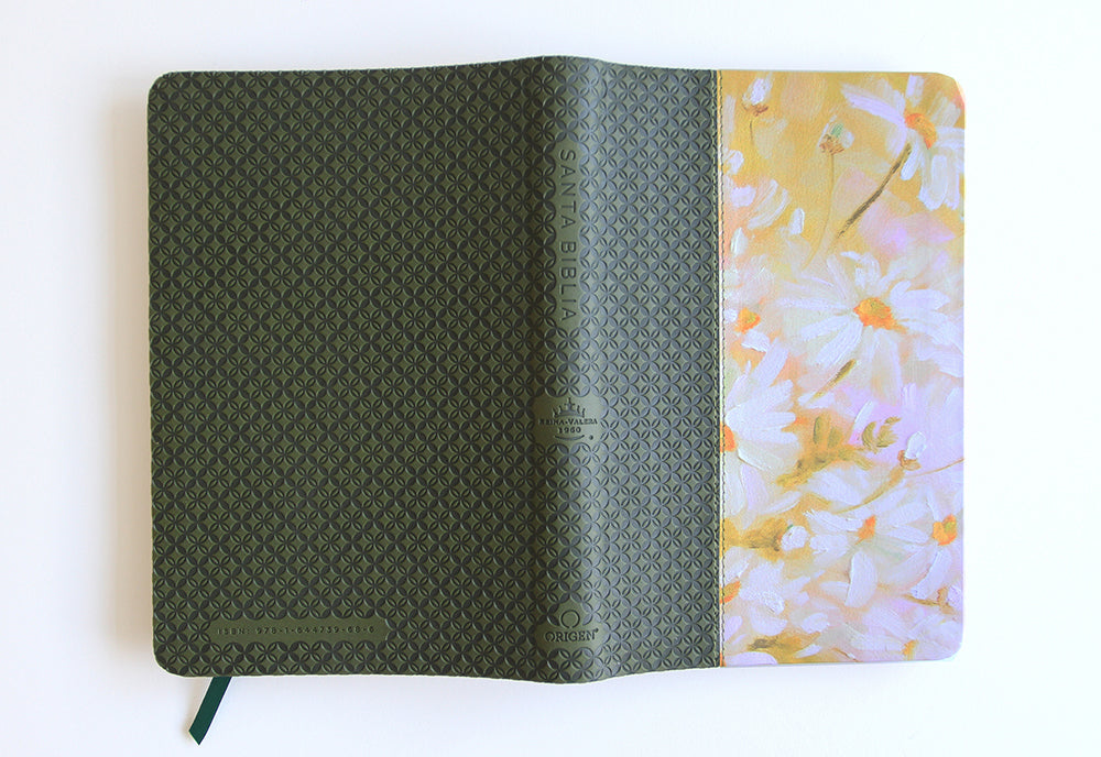 Biblia Reina Valera 1960 letra grande. Piel verde con flores, tamaño manual / Spanish Bible RVR 1960 Large Print. Imitation Green Leather With Flowers interior 2 (ISBN 9781644739686)