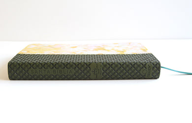 Biblia Reina Valera 1960 letra grande. Piel verde con flores, tamaño manual / Spanish Bible RVR 1960 Large Print. Imitation Green Leather With Flowers interior 3 (ISBN 9781644739686)