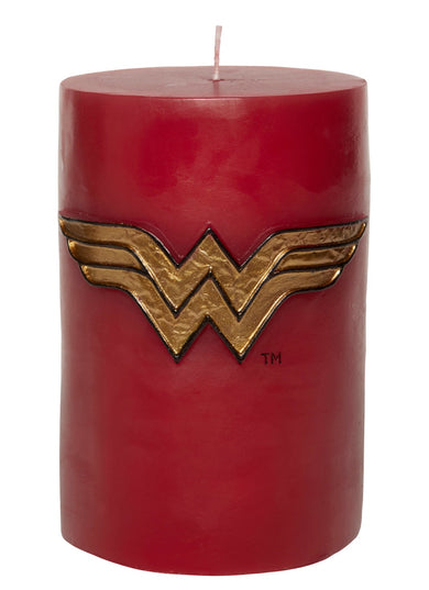DC Comics: Wonder Woman Sculpted Insignia Candle inside page 1