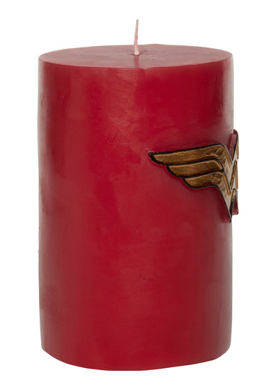 DC Comics: Wonder Woman Sculpted Insignia Candle inside page 2
