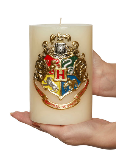 Harry Potter: Hogwarts Sculpted Insignia Candle inside page 4