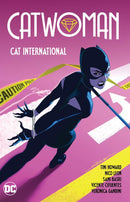 Catwoman Vol. 2: Cat International-Graphic novel / Comic book / Manga: genres-買書書 BuyBookBook
