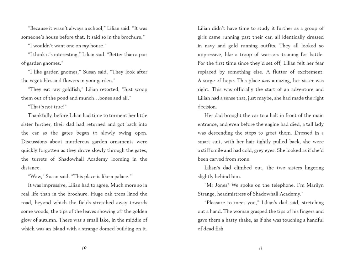 Shadowhall Academy: The Whispering Walls GB - Paperback / softback