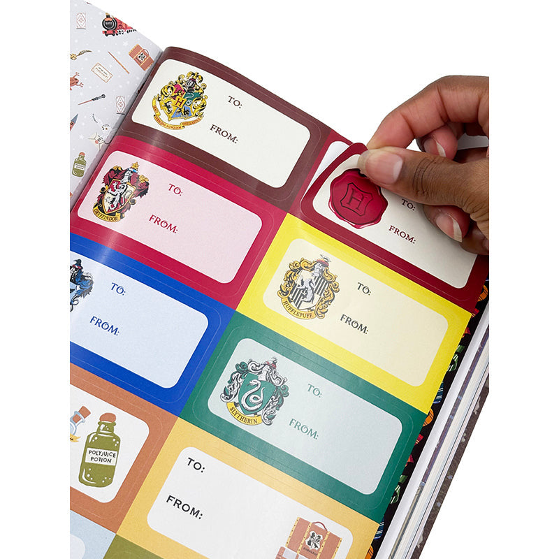 Paper Magic: Harry Potter Hogwarts inside page 5