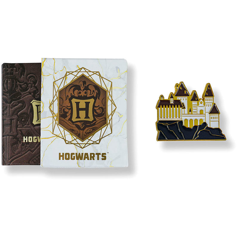 Harry Potter: Hogwarts Tiny Book and Pin Set inside page 1