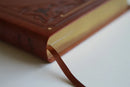 KJV Holy Bible, Giant Print Thinline Large format, Brown Premium Imitation Leather with Ribbon Marker, Red Letter, and Thumb Index US - Paperback / softback