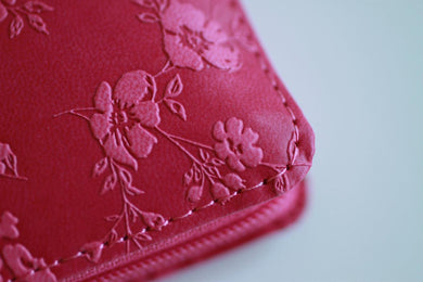 KJV Holy Bible, Large Print Handy Size, Fuchsia Premium Imitation Leather w/Ribbon Marker, Red Letter, Zipper US - Paperback / softback