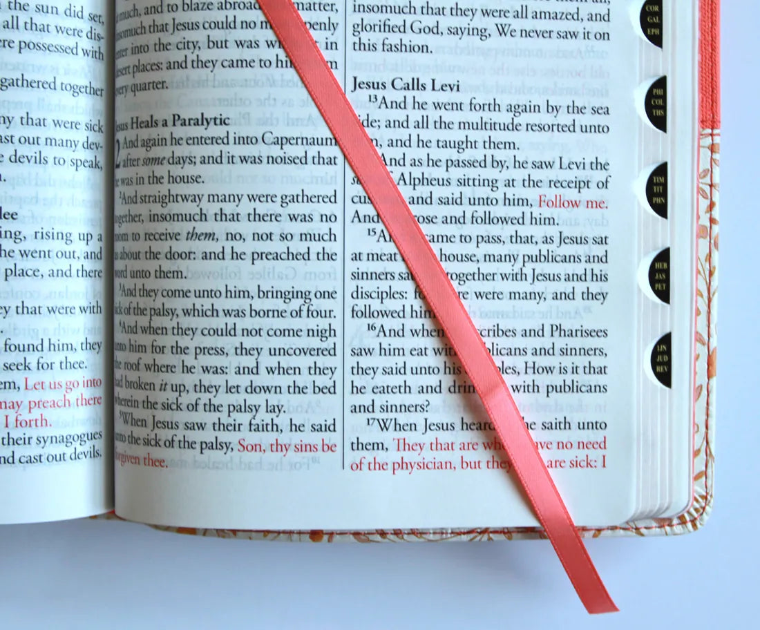 KJV Holy Bible, Large Print Handy Size format, 2 Piece Pink Floral Leathersoft with Ribbon Marker, Red Letter, Thumb Index US - Hardback