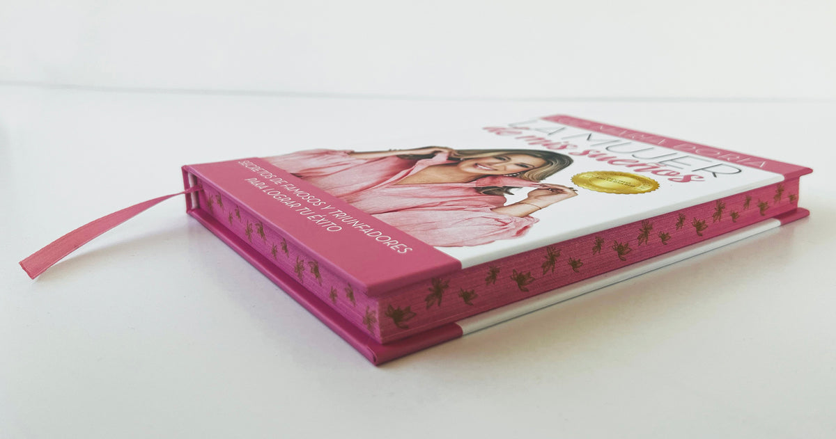 La mujer de mis sueños. Edición 10º aniversario con cantos pintados / The Woman of My Dreams 10th Anniversary, Sprayed Edges Edition interior 6 (ISBN 9798890986368) [onix:cf1cd413865140a4f9681046b50346e4]
