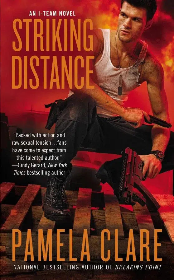 Striking Distance-Fiction: Romance-買書書 BuyBookBook