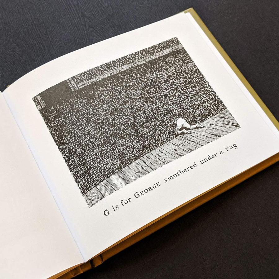 The Gashlycrumb Tinies: Collector's Edition-Picture storybooks-買書書 BuyBookBook