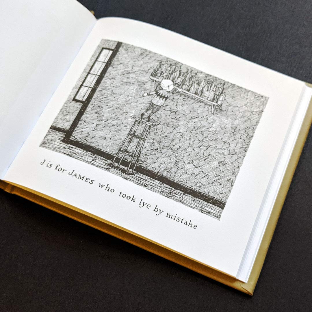 The Gashlycrumb Tinies: Collector's Edition-Picture storybooks-買書書 BuyBookBook