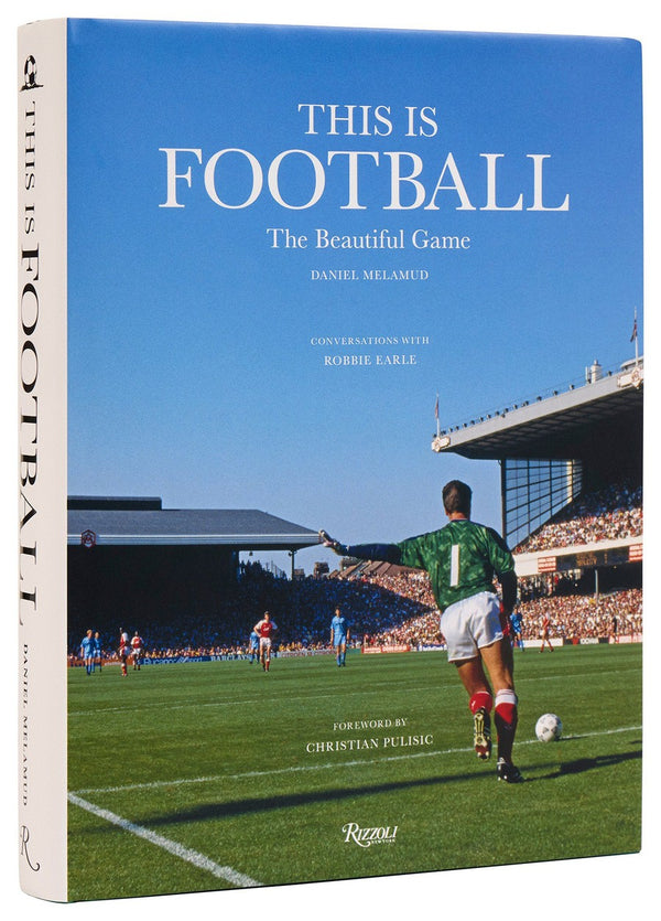 This is Football-Sports and Active outdoor recreation-買書書 BuyBookBook